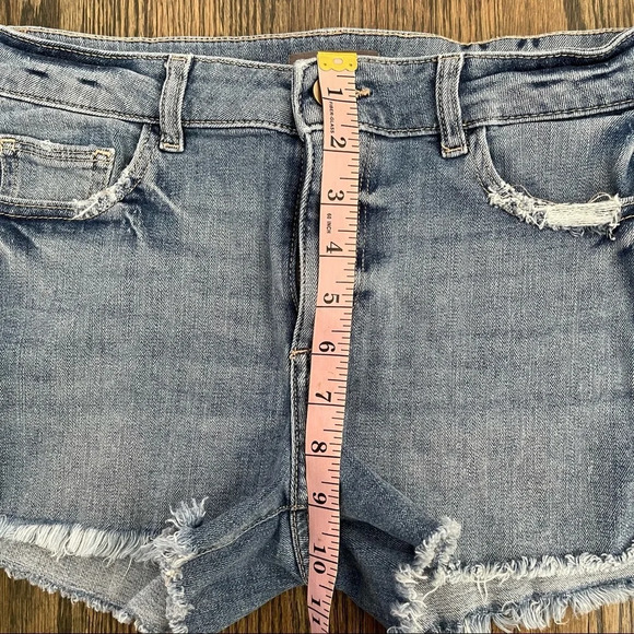 DL1961 Karlie mid-rise boyfriend jean shorts 27 - Picture 5 of 7